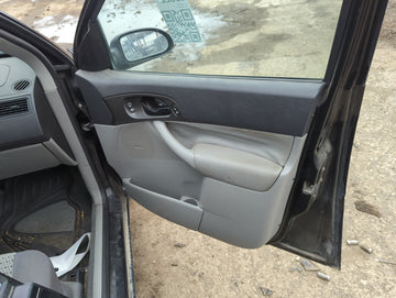 2007 Ford Focus Front Right Passenger Interior Door Panel Trim - Oemusedautoparts1.com