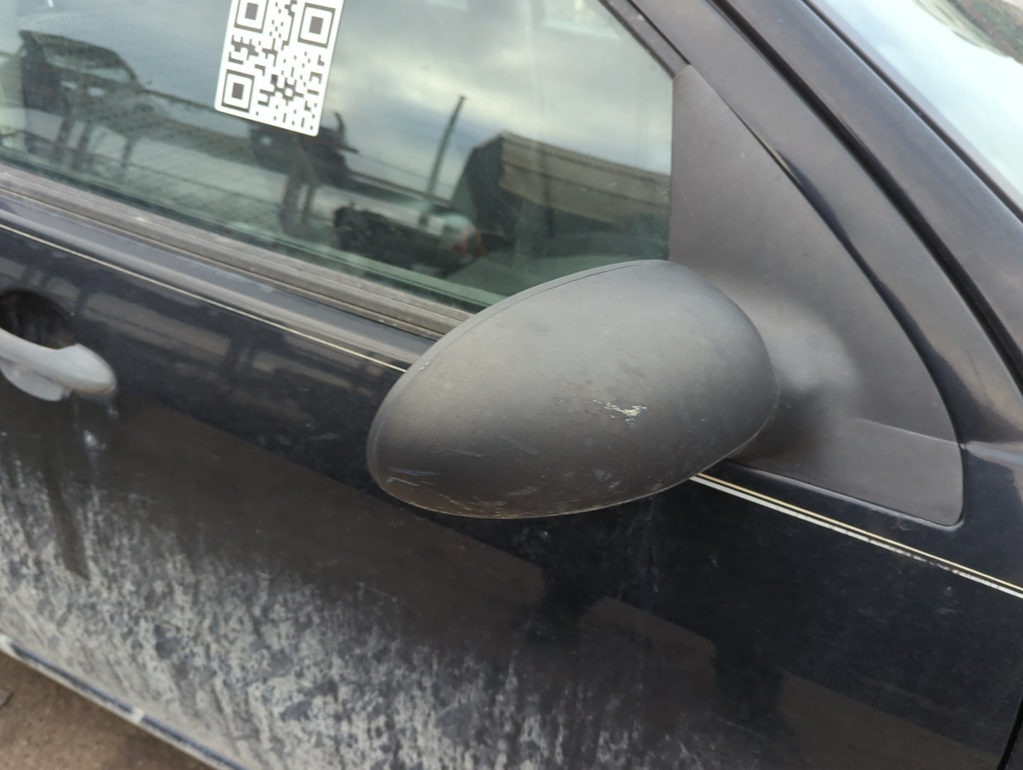 2000-2007 Ford Focus Passenger Side View Mirror - Right Door Mirror OEM Used - Oemusedautoparts1.com