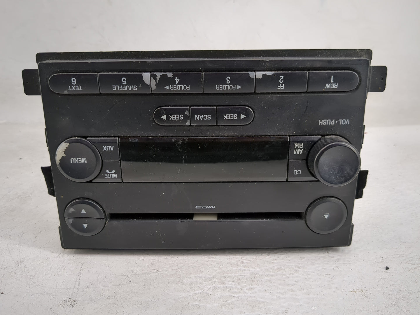 2006-2007 Ford Focus Radio AM FM Cd Player Receiver Replacement P/N:5S4T-18C869-BD Fits Fits 2006 2007 OEM Used Auto Parts -