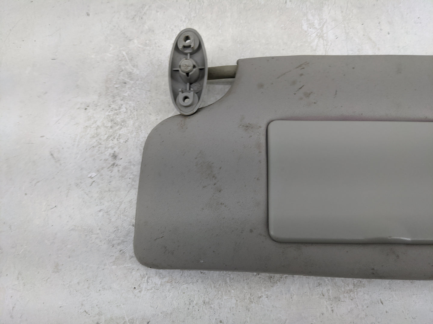 2005-2007 Ford Focus Sun Visor Shade Replacement Passenger Right Mirror Fits Fits 2005 2006 2007 OEM Used Auto Parts - Oemus