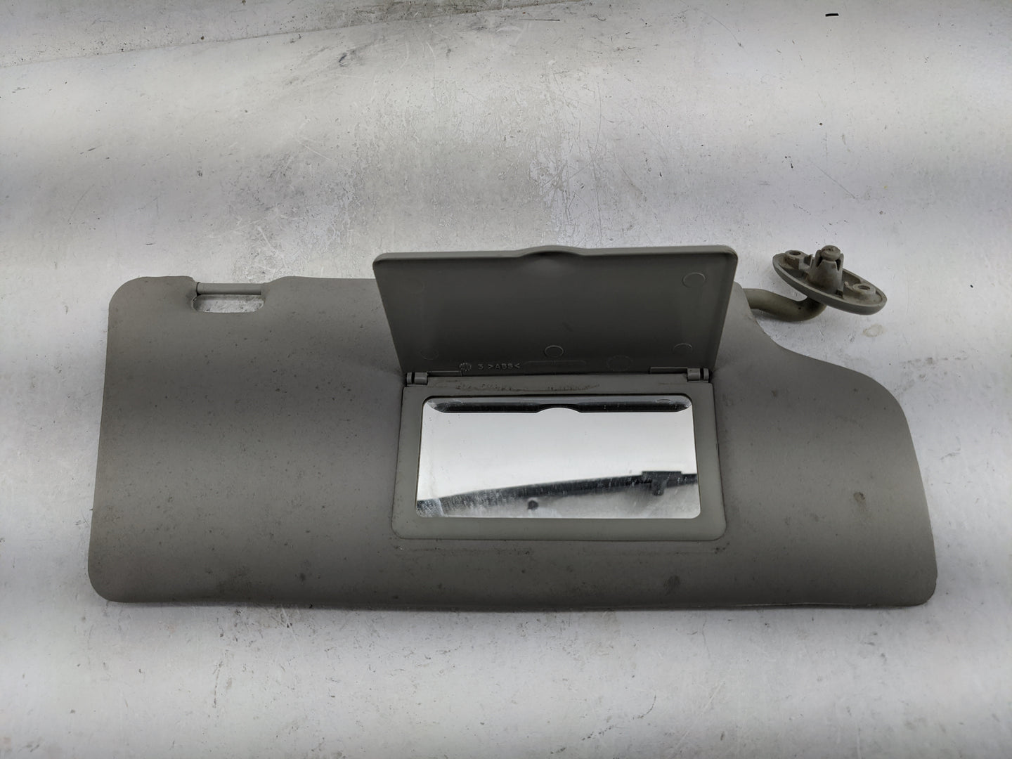 2005-2007 Ford Focus Sun Visor Shade Replacement Passenger Right Mirror Fits Fits 2005 2006 2007 OEM Used Auto Parts - Oemus