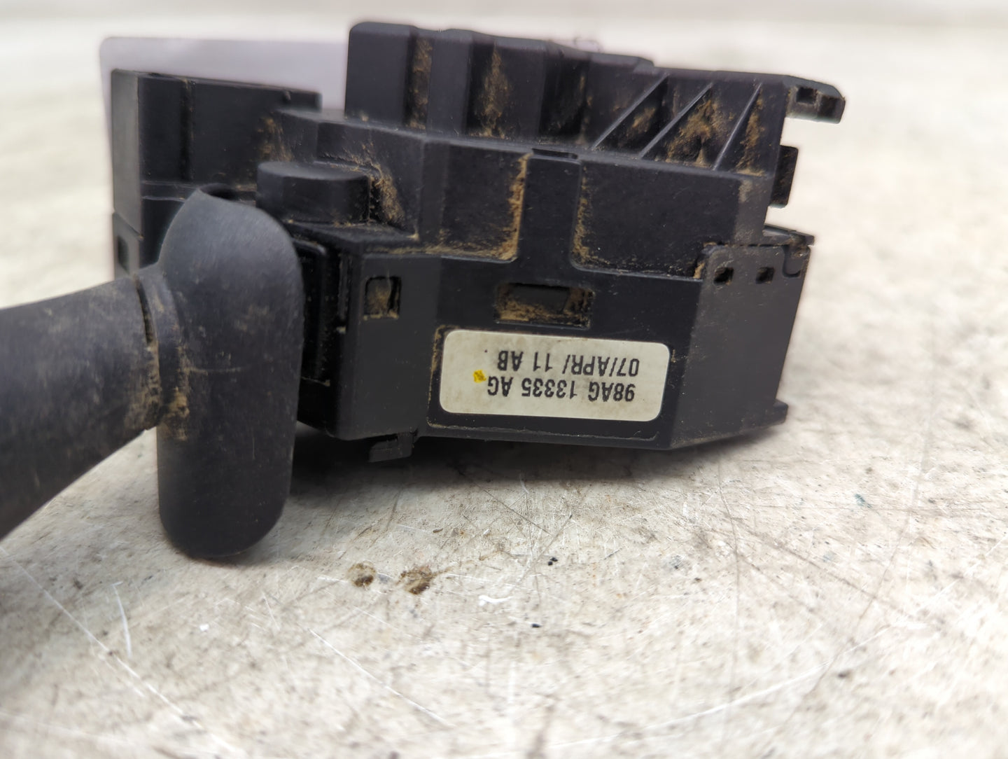 2004-2007 Ford Focus Column Switch 98ag13335ag - Oemusedautoparts1.com