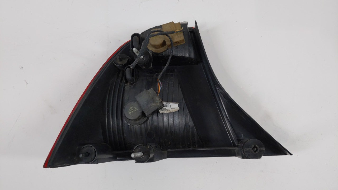 2005-2007 Ford Focus Tail Light Assembly Passenger Right OEM P/N:5S43-13B504-A Fits Fits 2005 2006 2007 OEM Used Auto Parts 