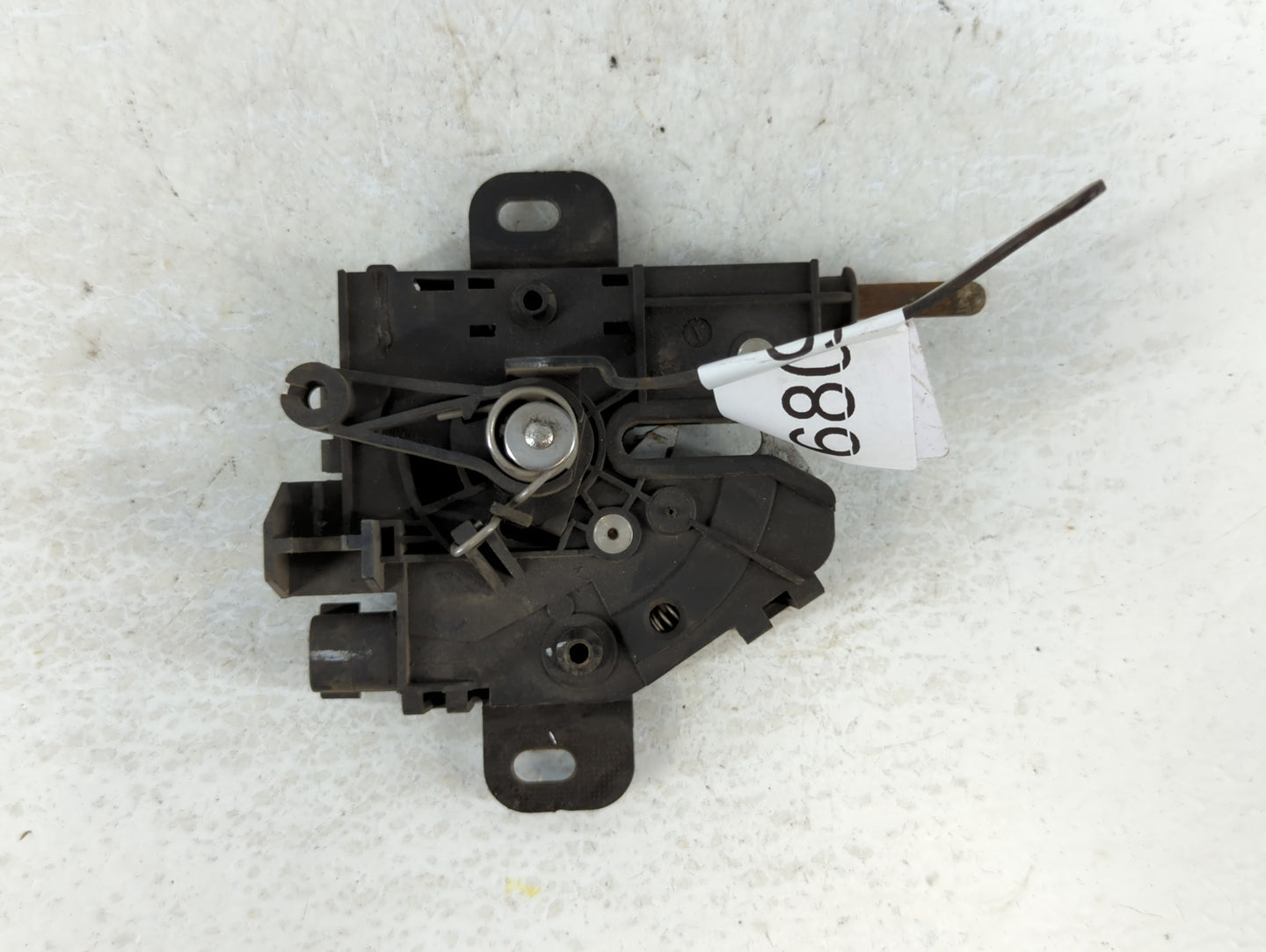 2007 Ford Focus Hood Latch Assembly 680397 - Oemusedautoparts1.com