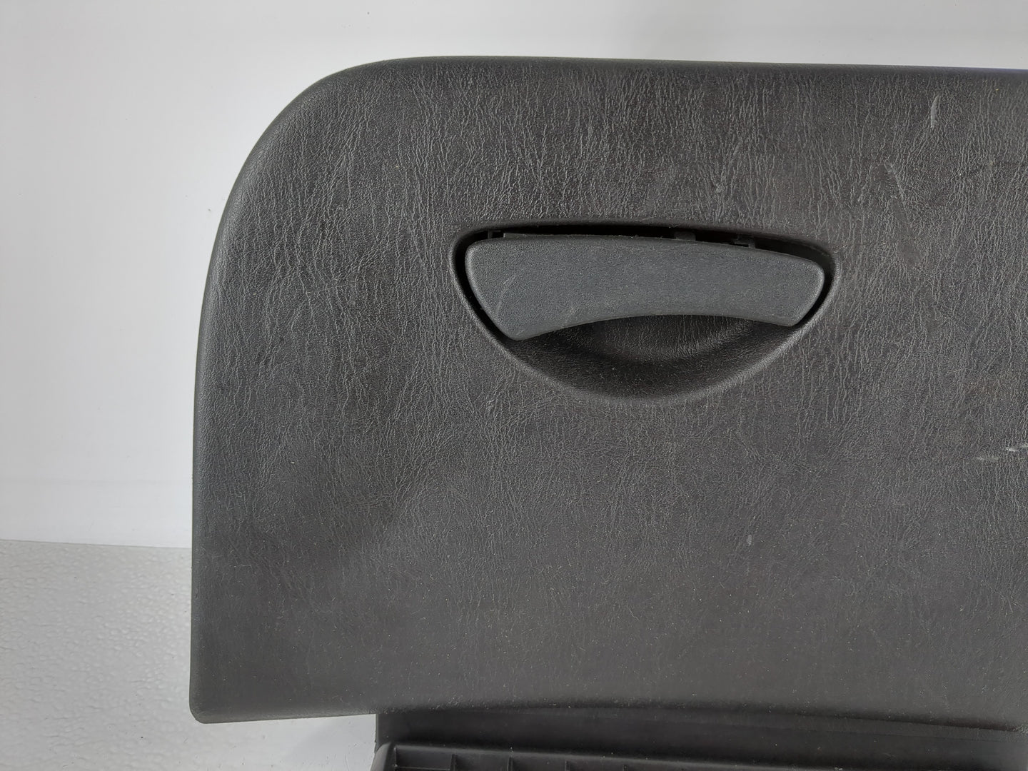 2007 Ford Focus Passenger Glove Box Door Storage Compartment 935553 - Oemusedautoparts1.com