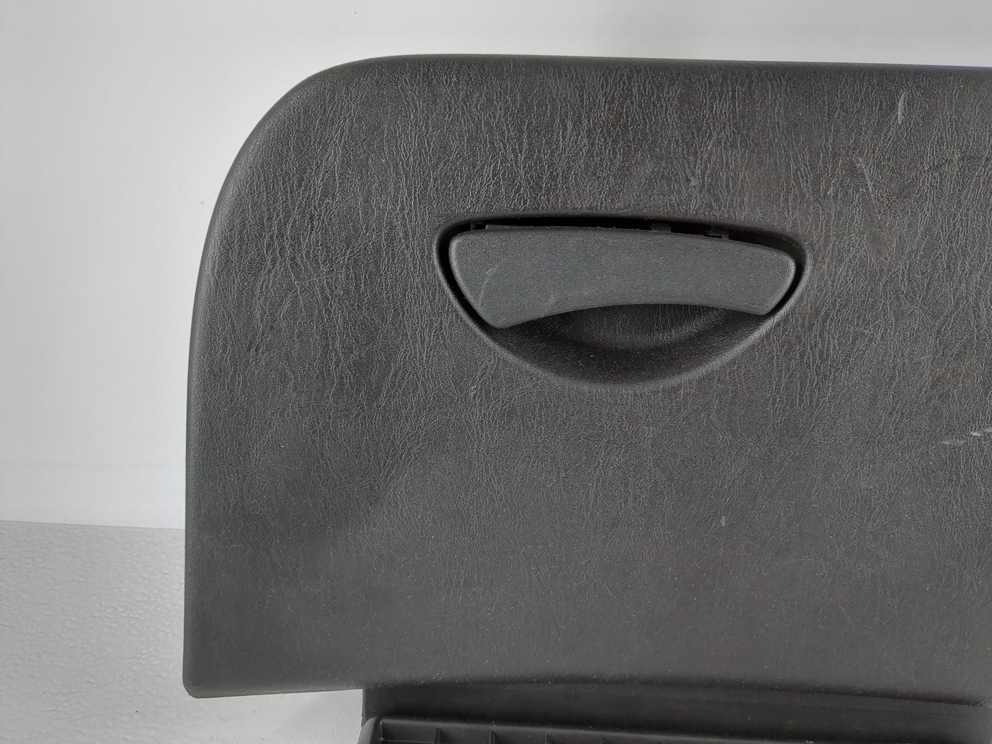 2007 Ford Focus Passenger Glove Box Door Storage Compartment 935553 - Oemusedautoparts1.com