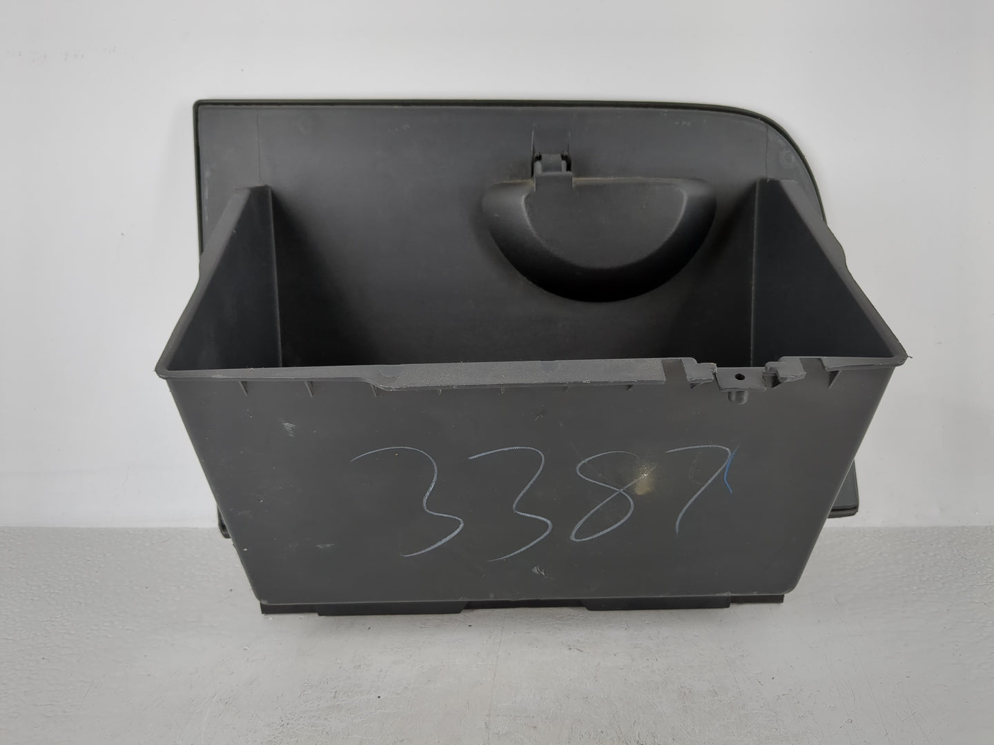 2007 Ford Focus Passenger Glove Box Door Storage Compartment 935553 - Oemusedautoparts1.com
