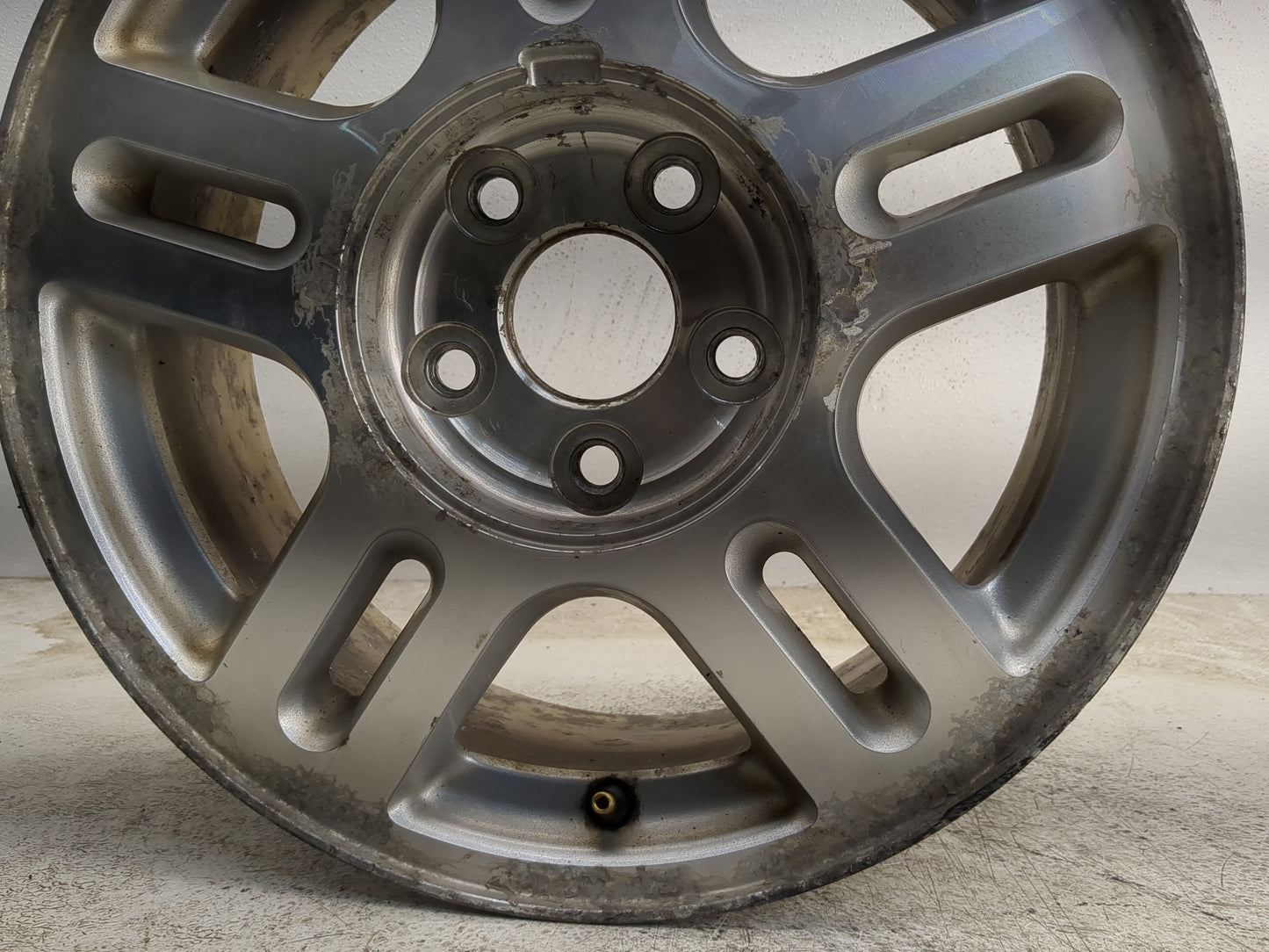 2004-2007 Ford Freestar Oem Wheel Rim 1229164 - Oemusedautoparts1.com