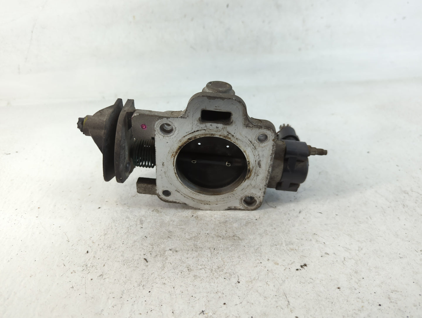 2004-2007 Ford Freestar Throttle Body P/N:F5RF 9B989 Fits Fits 2004 2005 2006 2007 OEM Used Auto Parts - Oemusedautoparts1.c