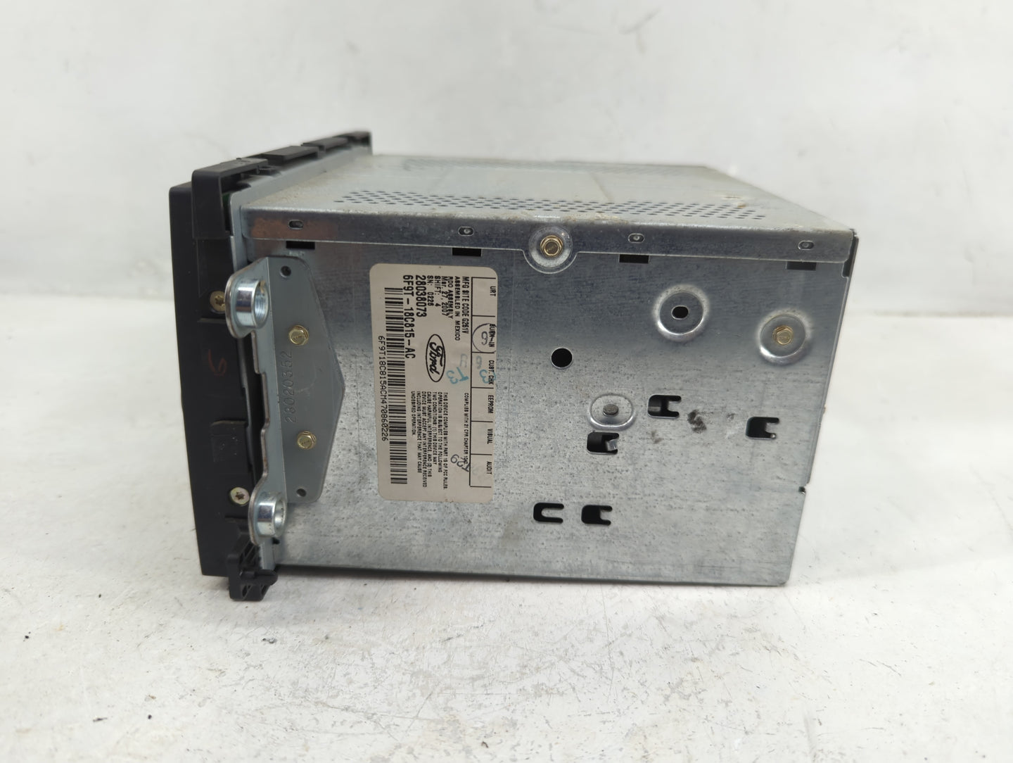2006-2007 Ford Freestyle Radio AM FM Cd Player Receiver Replacement P/N:6F9T-18C815-AC Fits Fits 2006 2007 OEM Used Auto Par