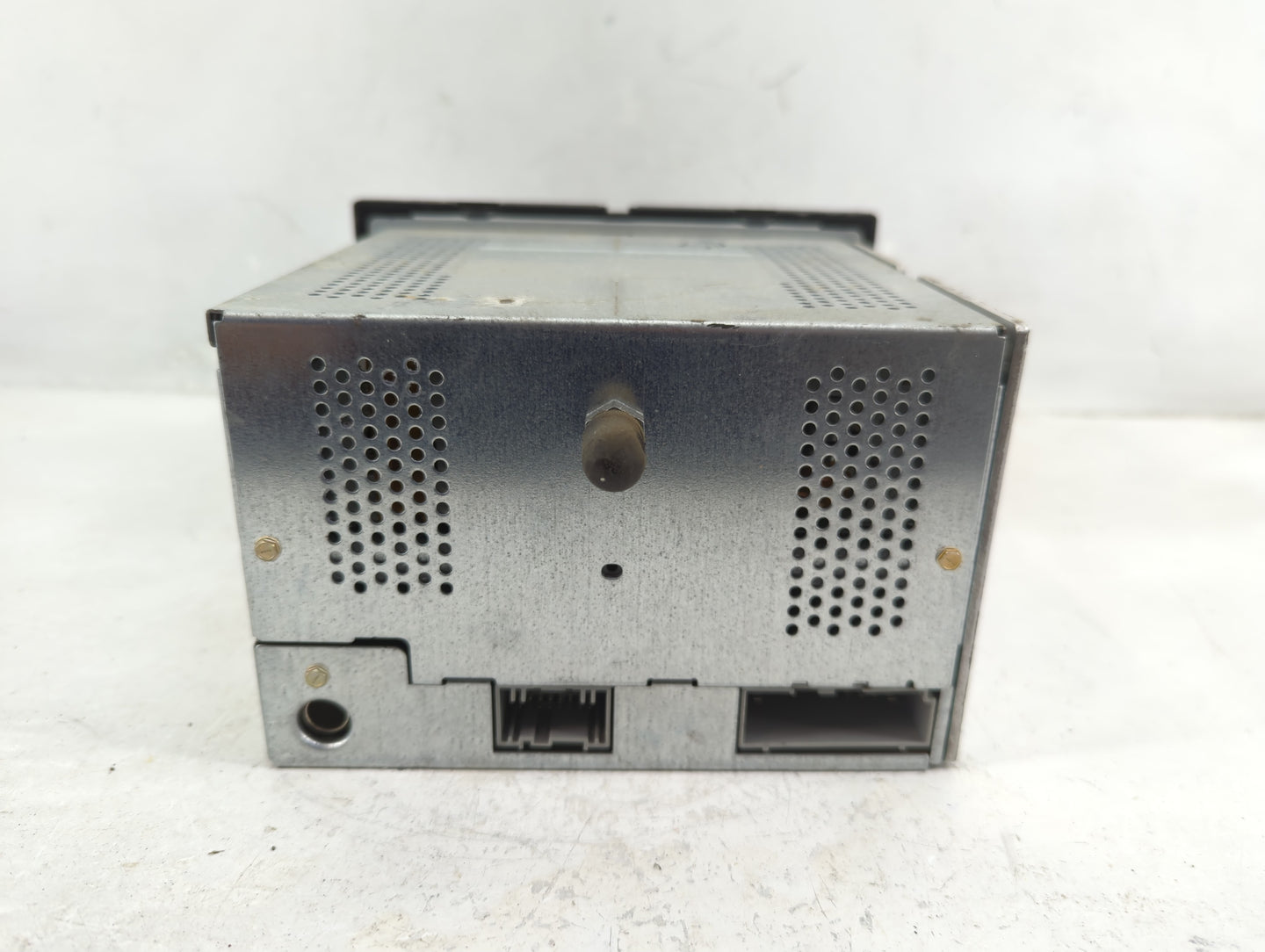 2006-2007 Ford Freestyle Radio AM FM Cd Player Receiver Replacement P/N:6F9T-18C815-AC Fits Fits 2006 2007 OEM Used Auto Par