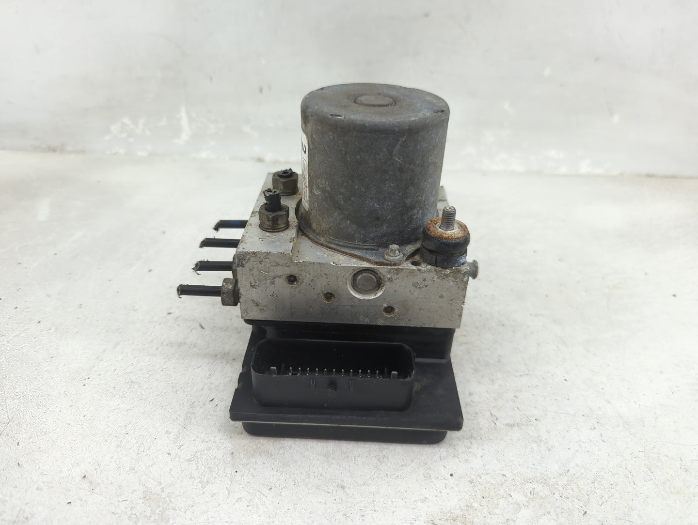 2006-2007 Ford Freestyle ABS Pump Control Module Replacement P/N:6F93-2C333-B Fits Fits 2006 2007 OEM Used Auto Parts - Oemu