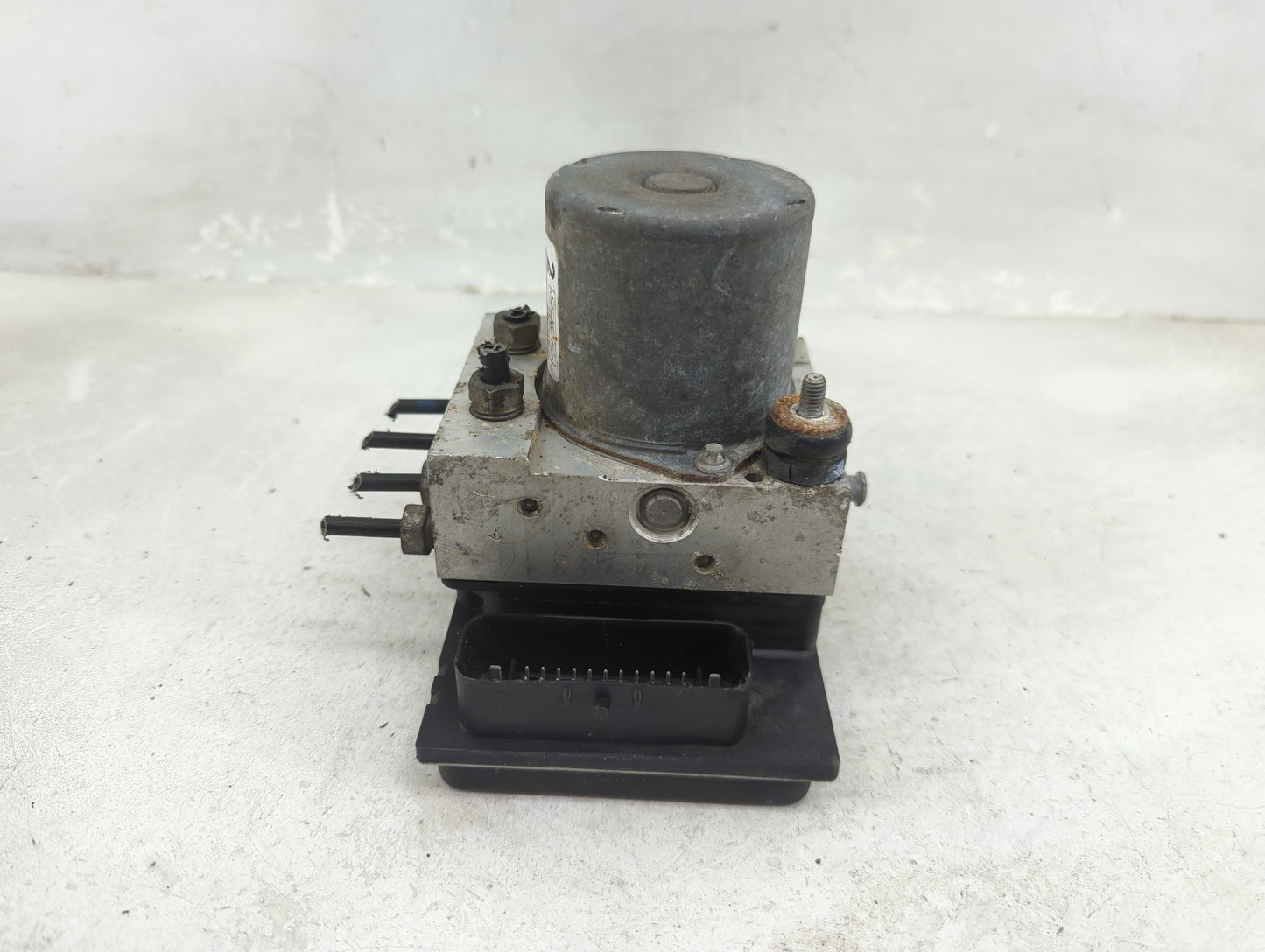 2006-2007 Ford Freestyle ABS Pump Control Module Replacement P/N:6F93-2C333-B Fits Fits 2006 2007 OEM Used Auto Parts - Oemu