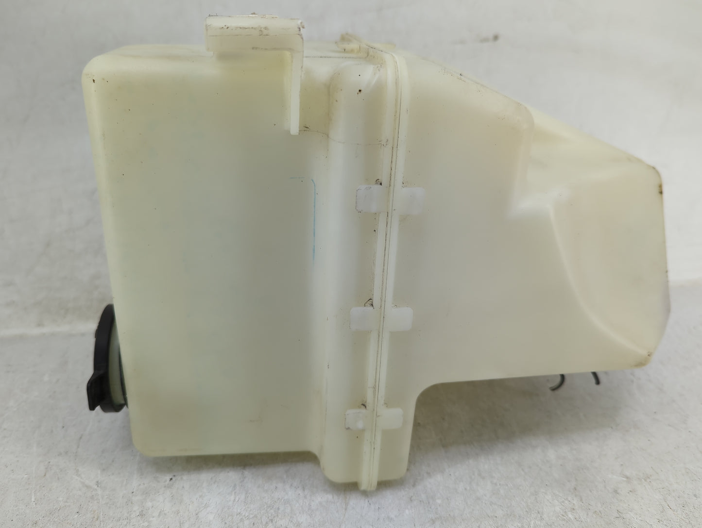 2005-2007 Ford Freestyle Radiator Coolant Overflow Expansion Tank Bottle 1449181 - Oemusedautoparts1.com