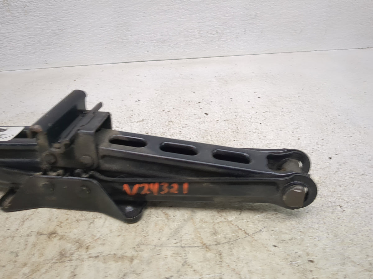 2007 Ford Freestyle Spare Scissor Car Jack 1512486 - Oemusedautoparts1.com