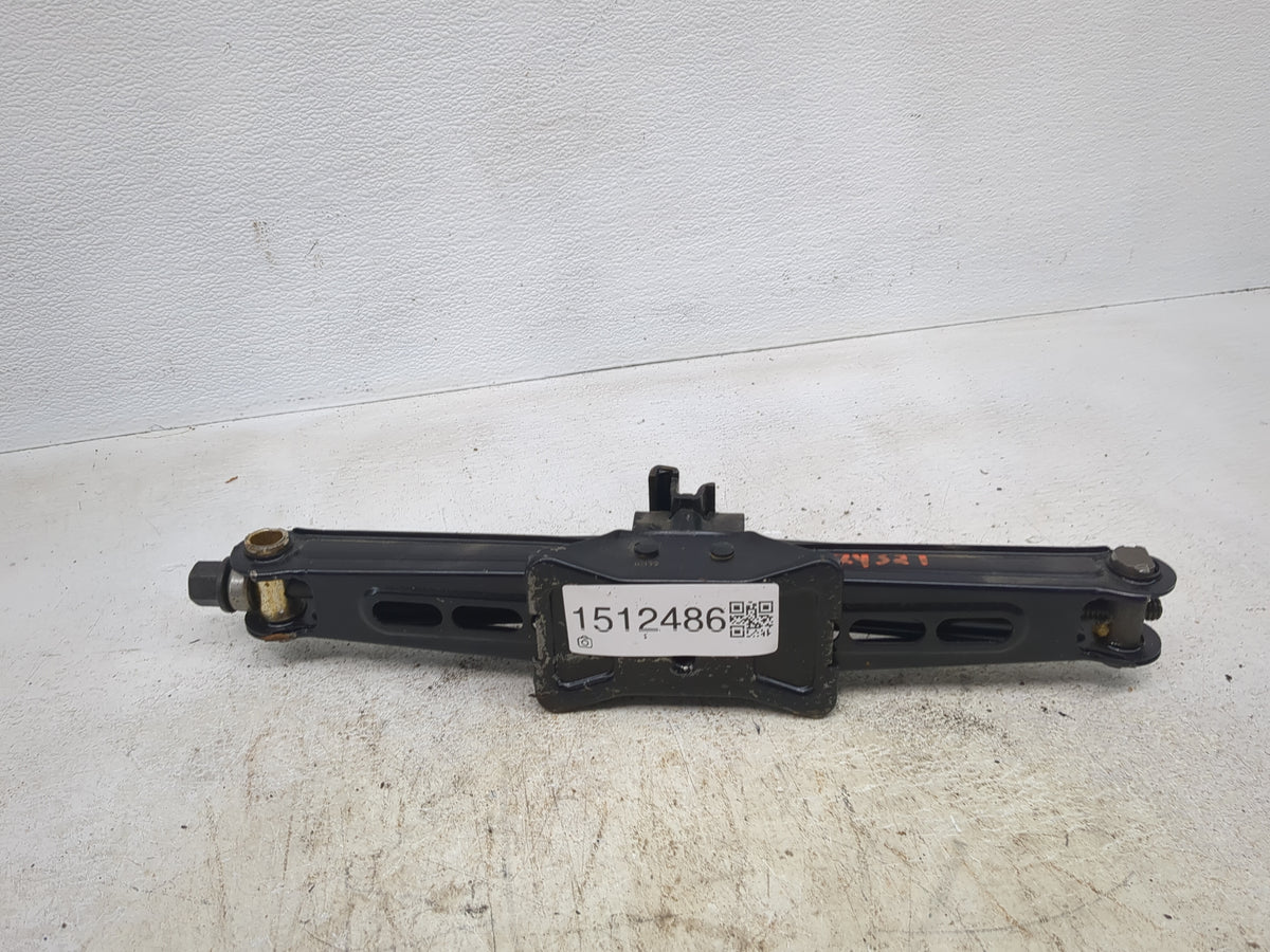 2007 Ford Freestyle Spare Scissor Car Jack 1512486 - Oemusedautoparts1.com