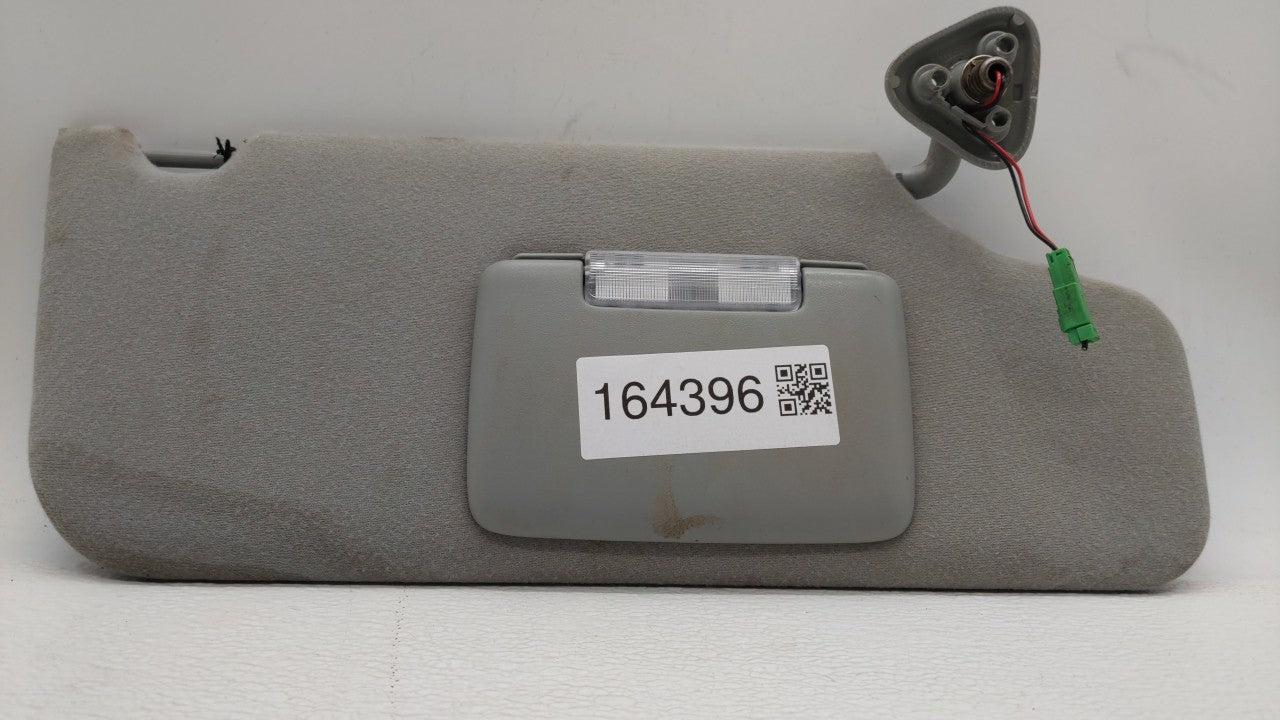 2005-2007 Ford Freestyle Sun Visor Shade Replacement Passenger Right Mirror Fits Fits 2005 2006 2007 OEM Used Auto Parts - O