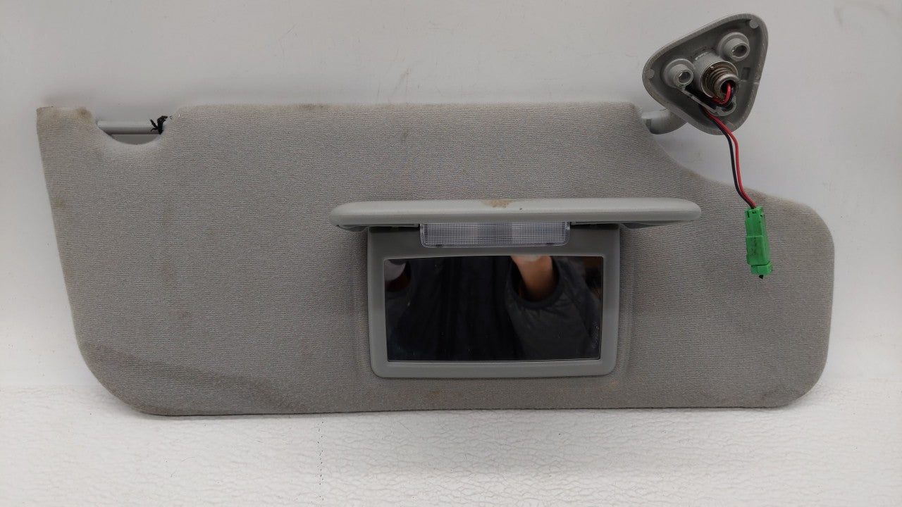 2005-2007 Ford Freestyle Sun Visor Shade Replacement Passenger Right Mirror Fits Fits 2005 2006 2007 OEM Used Auto Parts - O