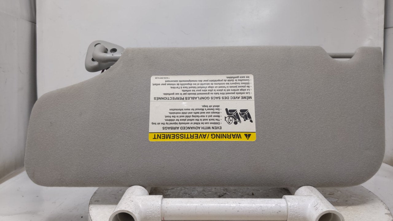 2005-2007 Ford Freestyle Sun Visor Shade Replacement Passenger Right Mirror Fits Fits 2005 2006 2007 OEM Used Auto Parts - O