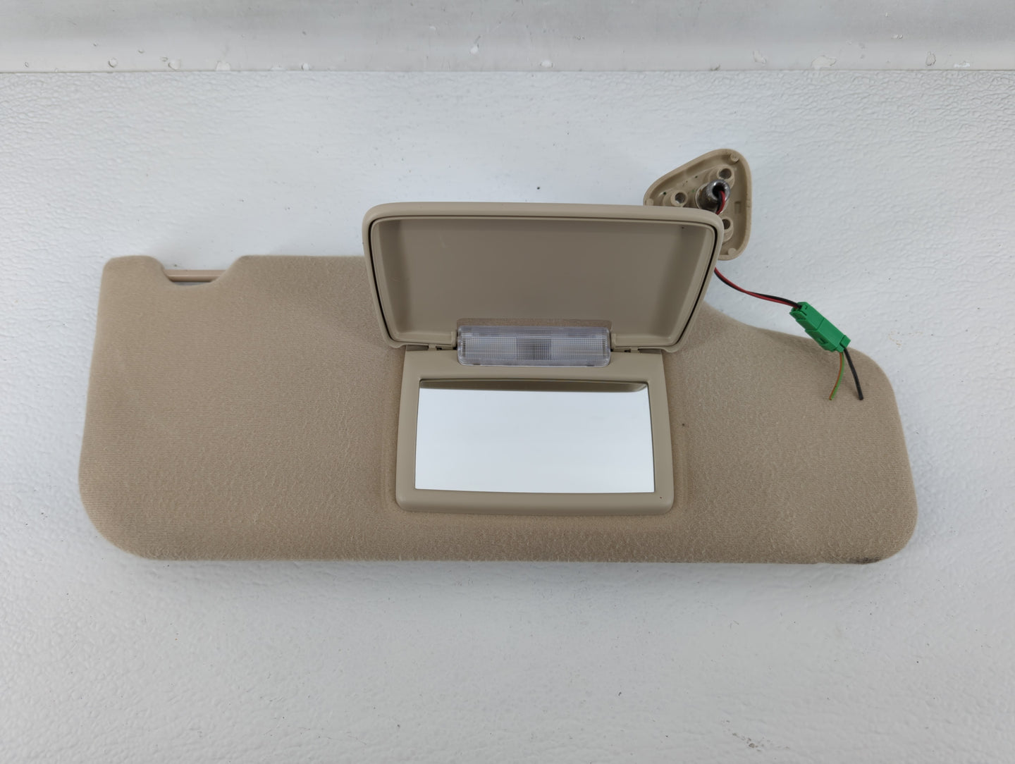 2005-2007 Ford Freestyle Sun Visor Shade Replacement Passenger Right Mirror Fits Fits 2005 2006 2007 OEM Used Auto Parts - O