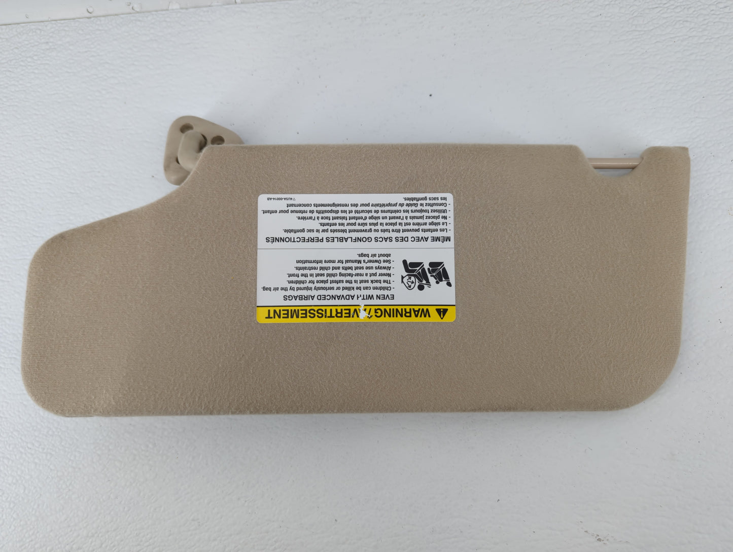 2005-2007 Ford Freestyle Sun Visor Shade Replacement Passenger Right Mirror Fits Fits 2005 2006 2007 OEM Used Auto Parts - O