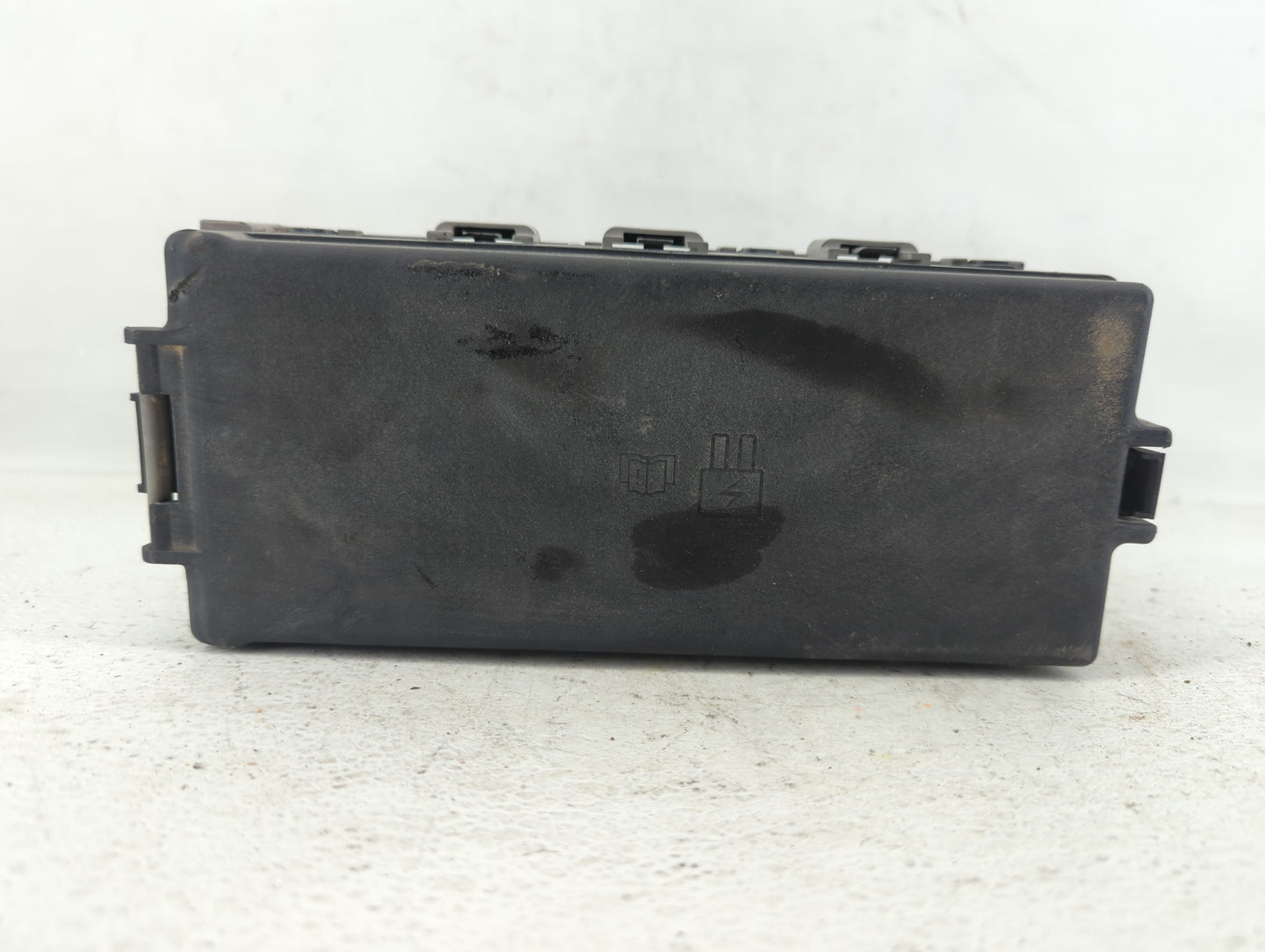 2005-2007 Ford Freestyle Fusebox Fuse Box Panel Relay Module P/N:54-8799-30 Fits Fits 2005 2006 2007 OEM Used Auto Parts - O