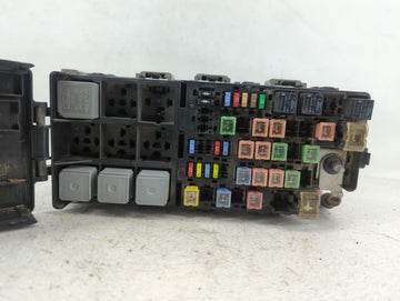 2005-2007 Ford Freestyle Fusebox Fuse Box Panel Relay Module P/N:54-8799-30 Fits Fits 2005 2006 2007 OEM Used Auto Parts