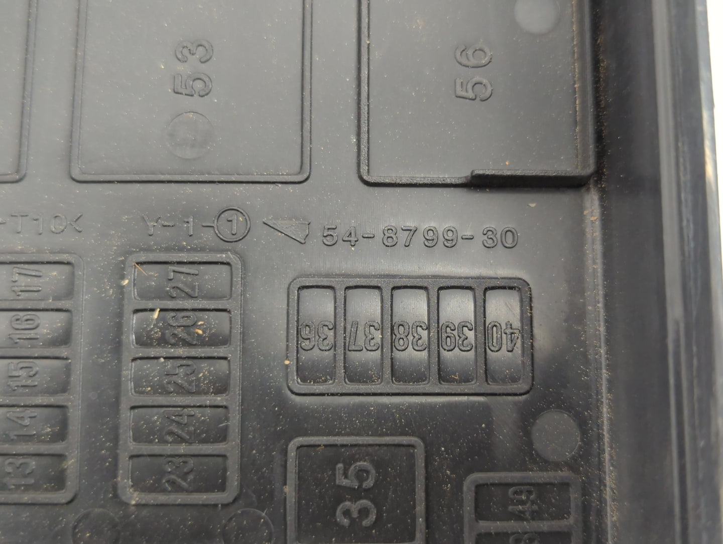2005-2007 Ford Freestyle Fusebox Fuse Box Panel Relay Module P/N:54-8799-30 Fits Fits 2005 2006 2007 OEM Used Auto Parts - O