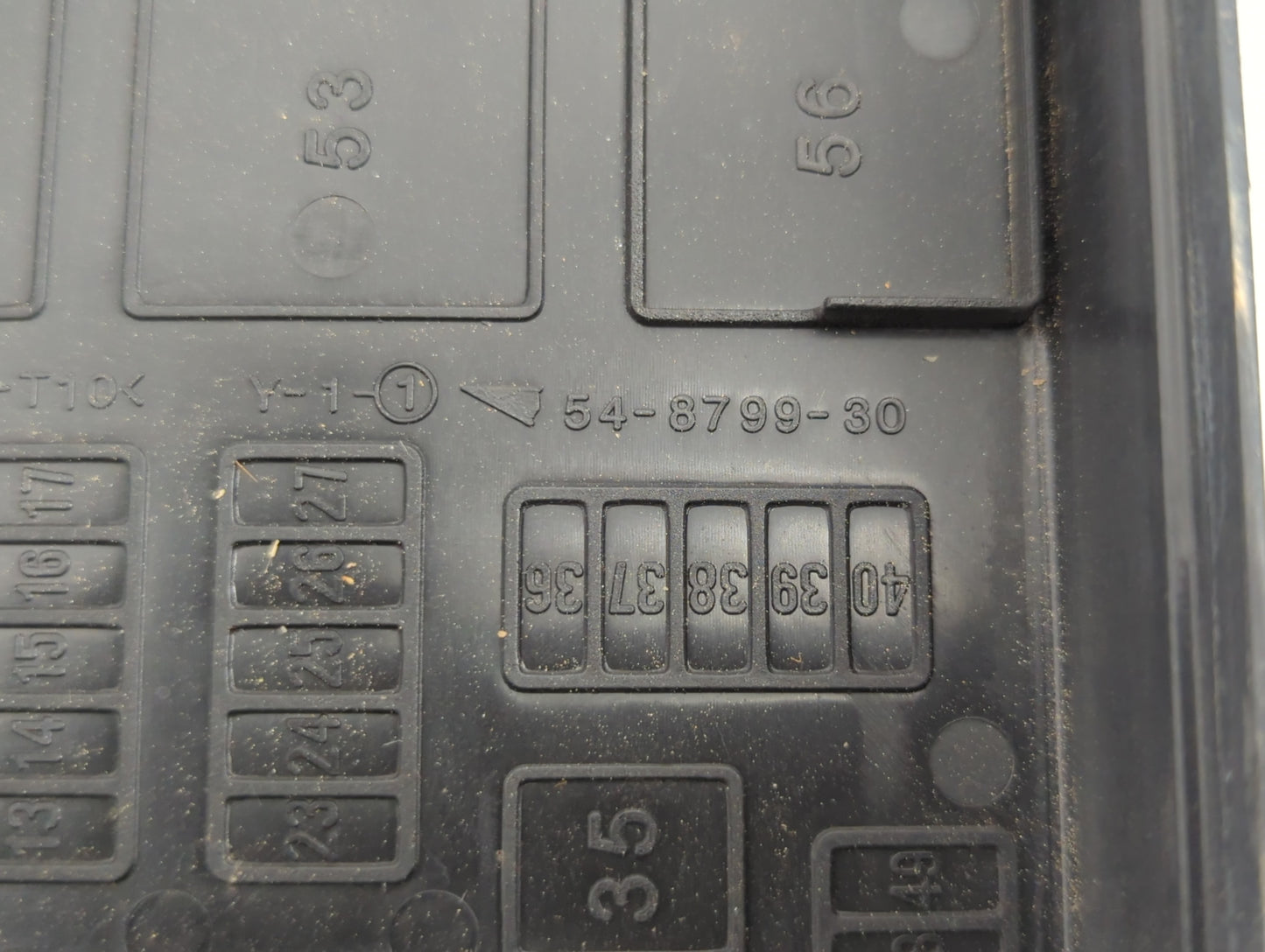 2005-2007 Ford Freestyle Fusebox Fuse Box Panel Relay Module P/N:54-8799-30 Fits Fits 2005 2006 2007 OEM Used Auto Parts - O