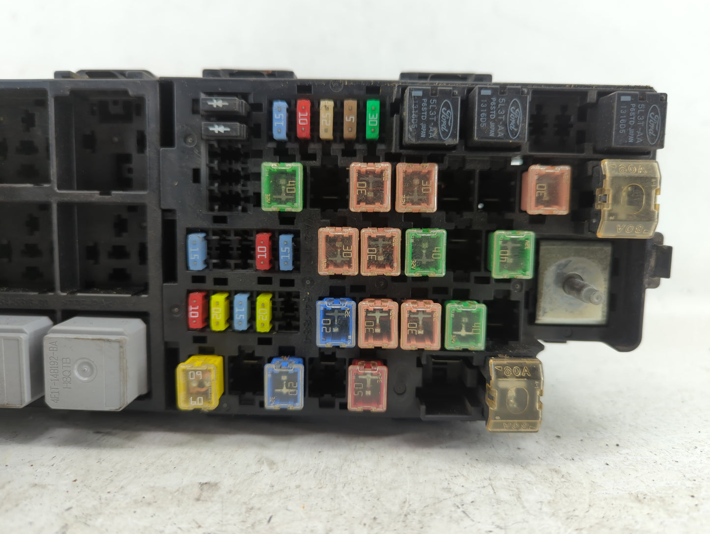 2005-2007 Ford Freestyle Fusebox Fuse Box Panel Relay Module P/N:7154-5616-30 Fits Fits 2005 2006 2007 OEM Used Auto Parts -
