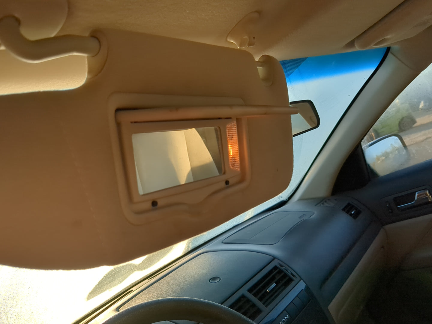 2006-2009 Ford Fusion Sun Visor Shade Replacement Driver Left Mirror Fits Fits 2006 2007 2008 2009 OEM Used Auto Parts - Oem