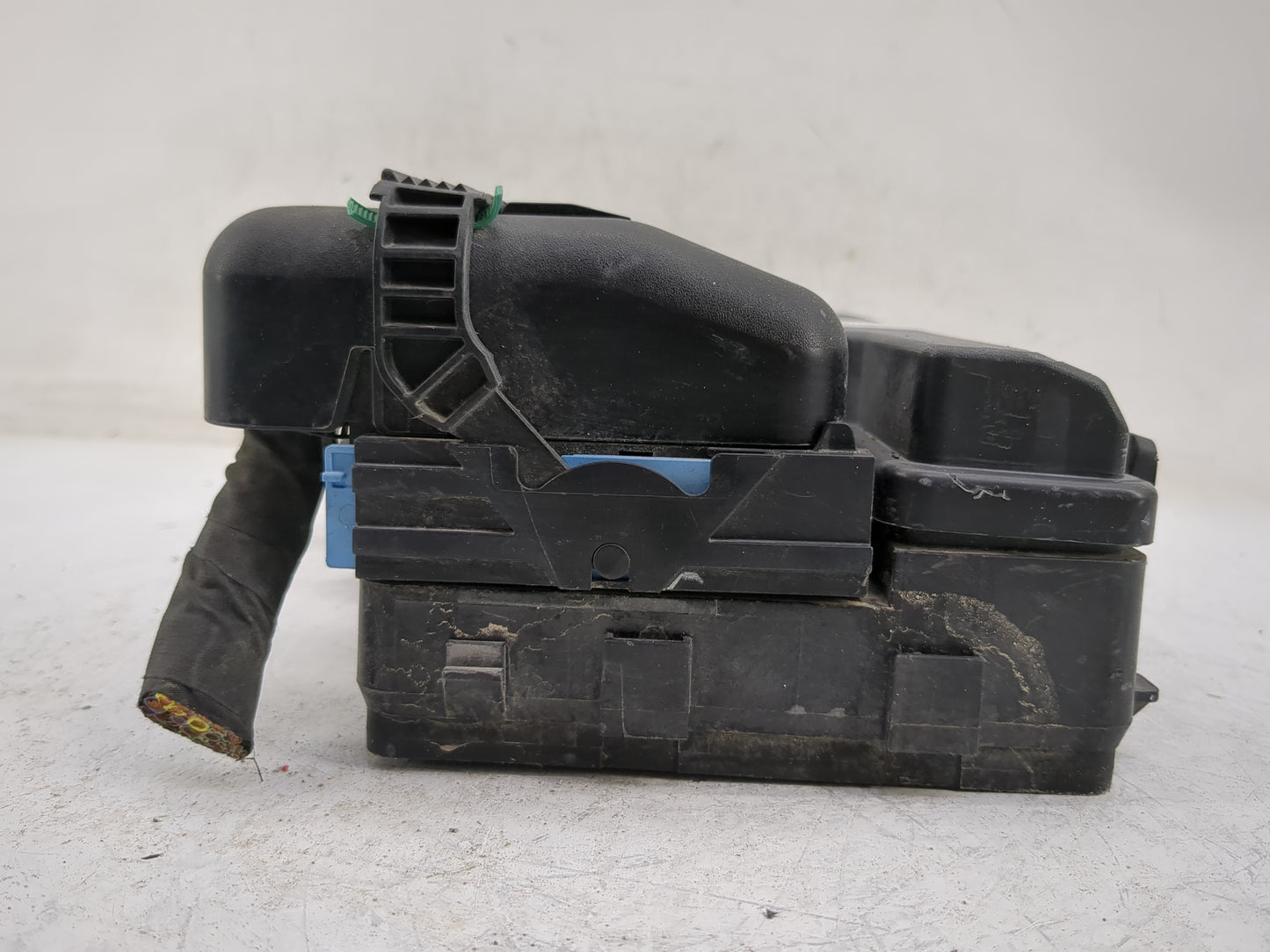 2006-2009 Ford Fusion Fusebox Fuse Box Panel Relay Module P/N:FG9T-14A067AE-01 Fits Fits 2006 2007 2008 2009 OEM Used Auto P