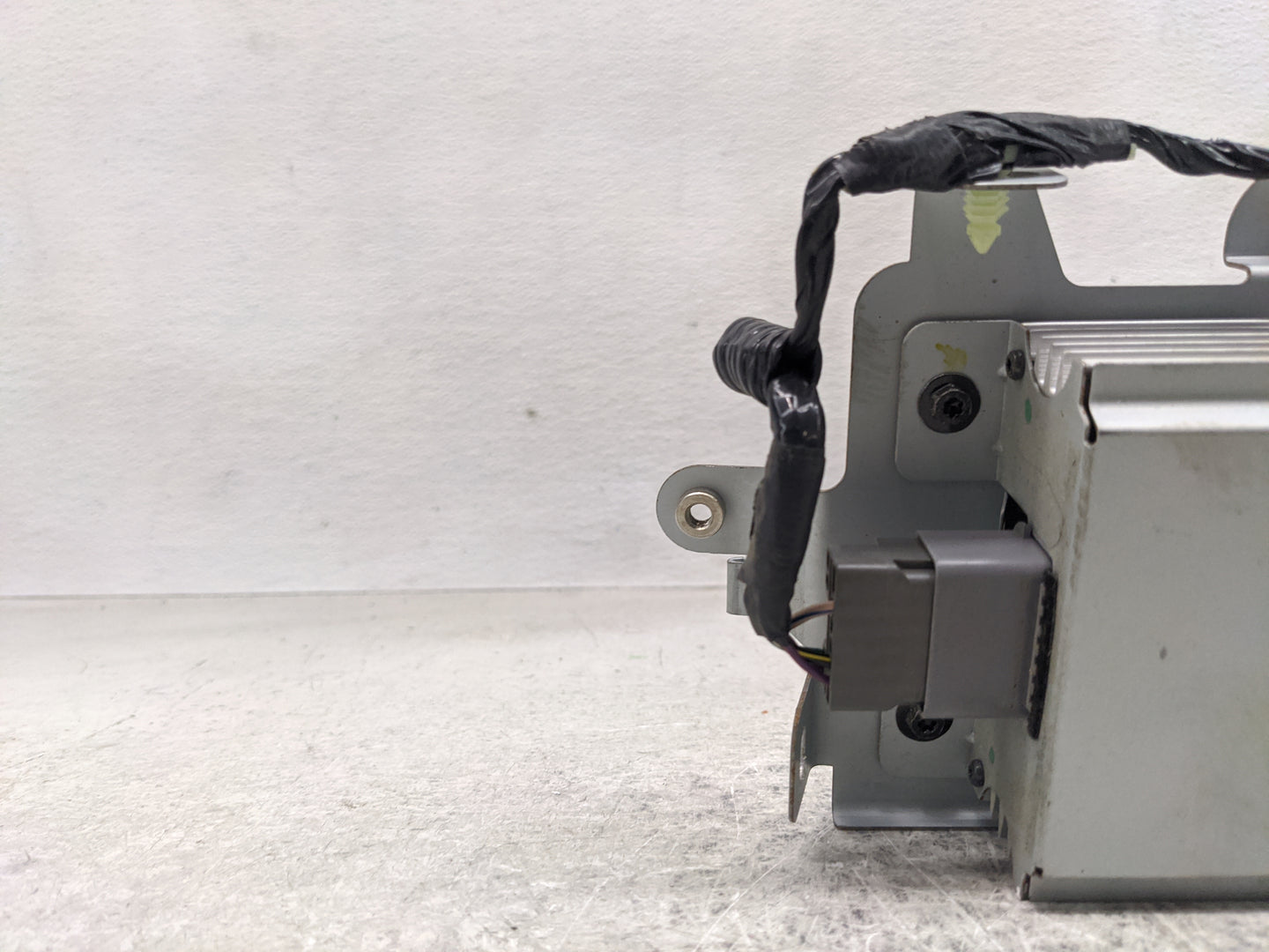 2006-2009 Ford Fusion Radio Speaker Amplifier 7l2t-18c808-aa - Oemusedautoparts1.com