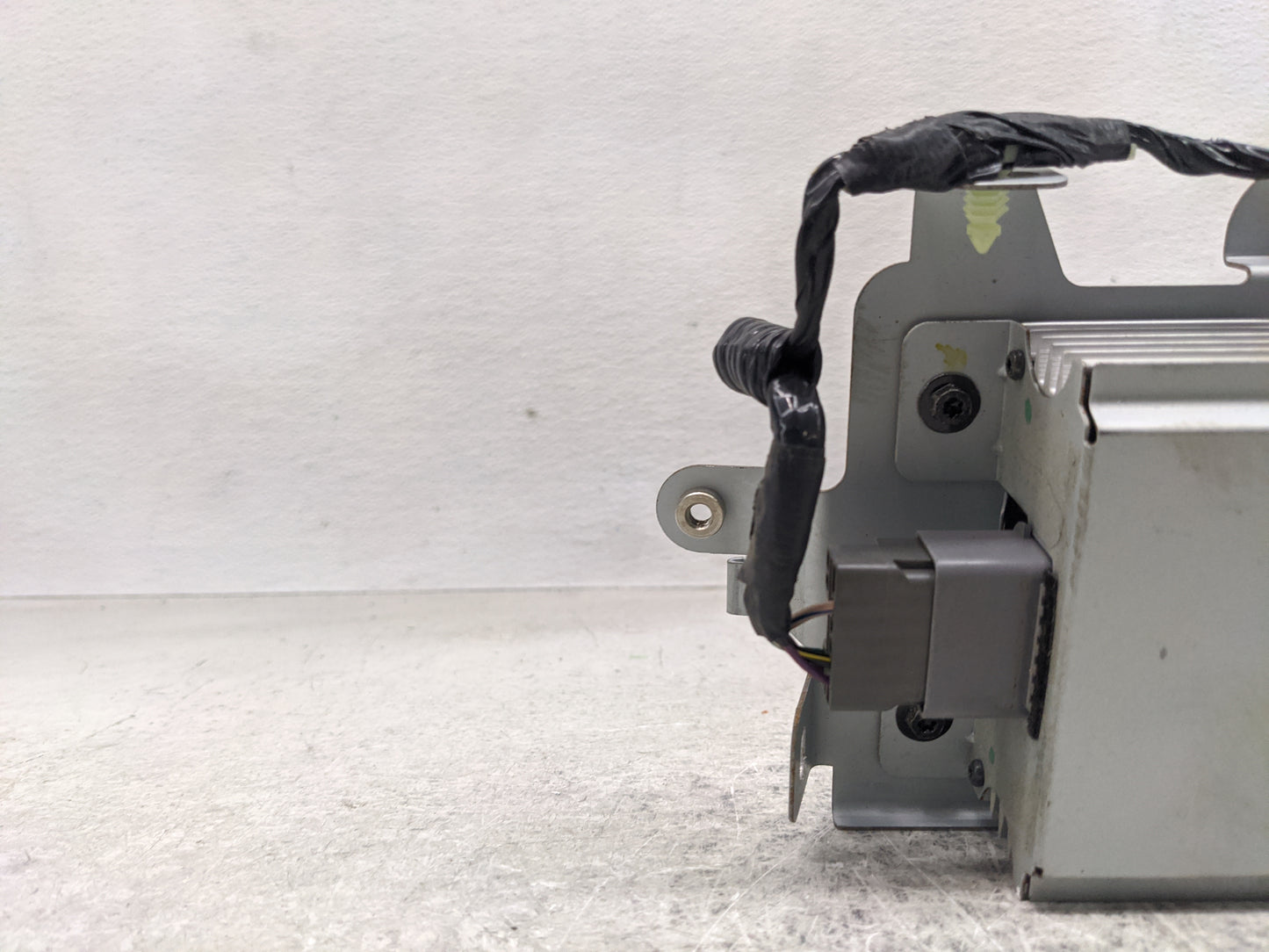 2006-2009 Ford Fusion Radio Speaker Amplifier 7l2t-18c808-aa - Oemusedautoparts1.com