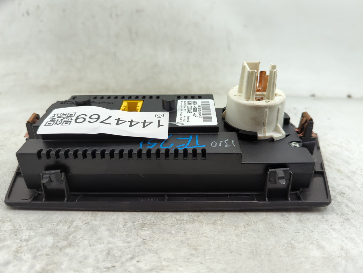 2006-2009 Ford Fusion Climate Control Module Temperature AC/Heater Replacement P/N:6E5H-19980-AF 6E5H-LBCY Fits OEM Used Aut