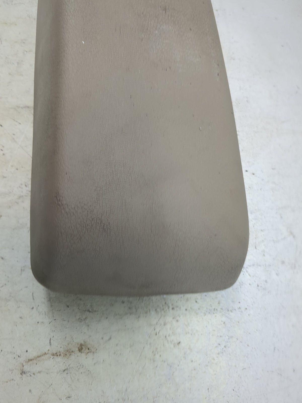 2007 Ford Fusion Center Console Armrest Cover Lid Fits OEM Used Auto Parts - Oemusedautoparts1.com