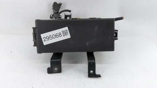 2006-2009 Ford Fusion Fusebox Fuse Box Panel Relay Module P/N:6E5T-14290-AF 6E5T-14A003-AB Fits Fits 2006 2007 2008 2009 OEM