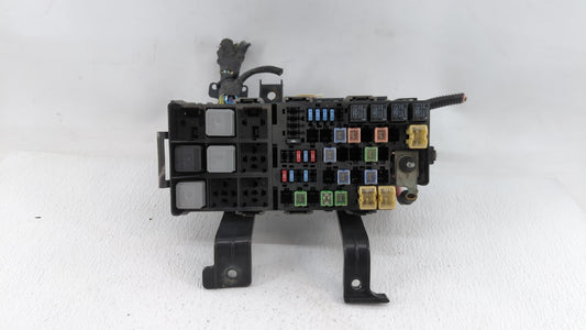 2006-2009 Ford Fusion Fusebox Fuse Box Panel Relay Module P/N:6E5T-14290-AF 6E5T-14A003-AB Fits Fits 2006 2007 2008 2009 OEM Used Auto Parts