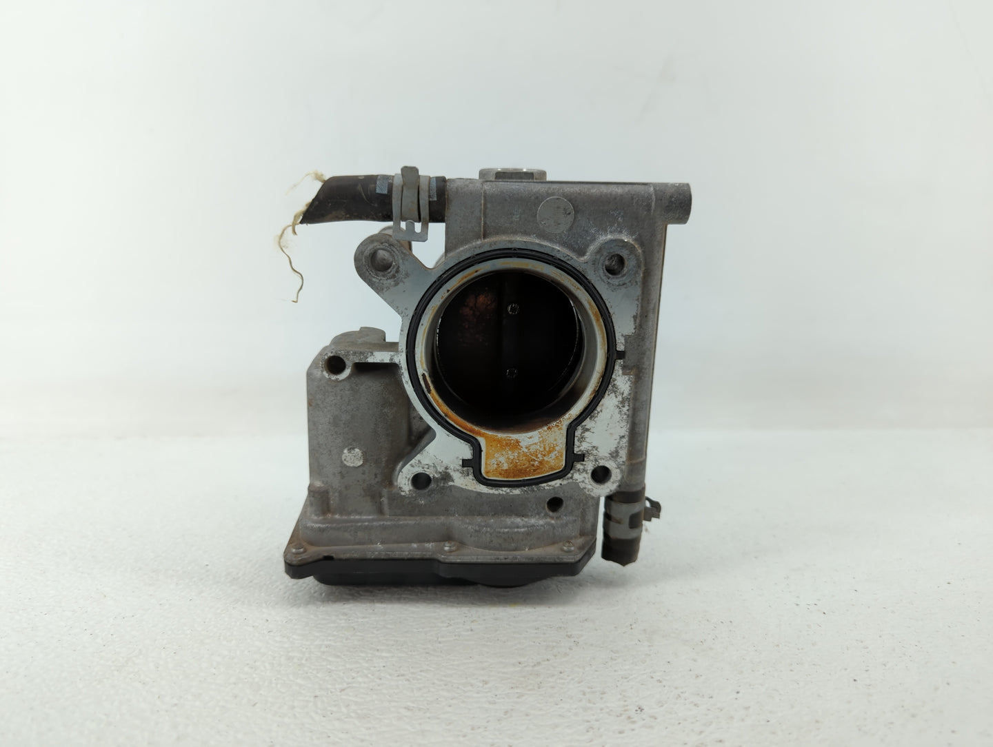 2006-2009 Ford Fusion Throttle Body P/N:6E5G-9F991-A Fits Fits 2006 2007 2008 2009 OEM Used Auto Parts - Oemusedautoparts1.c