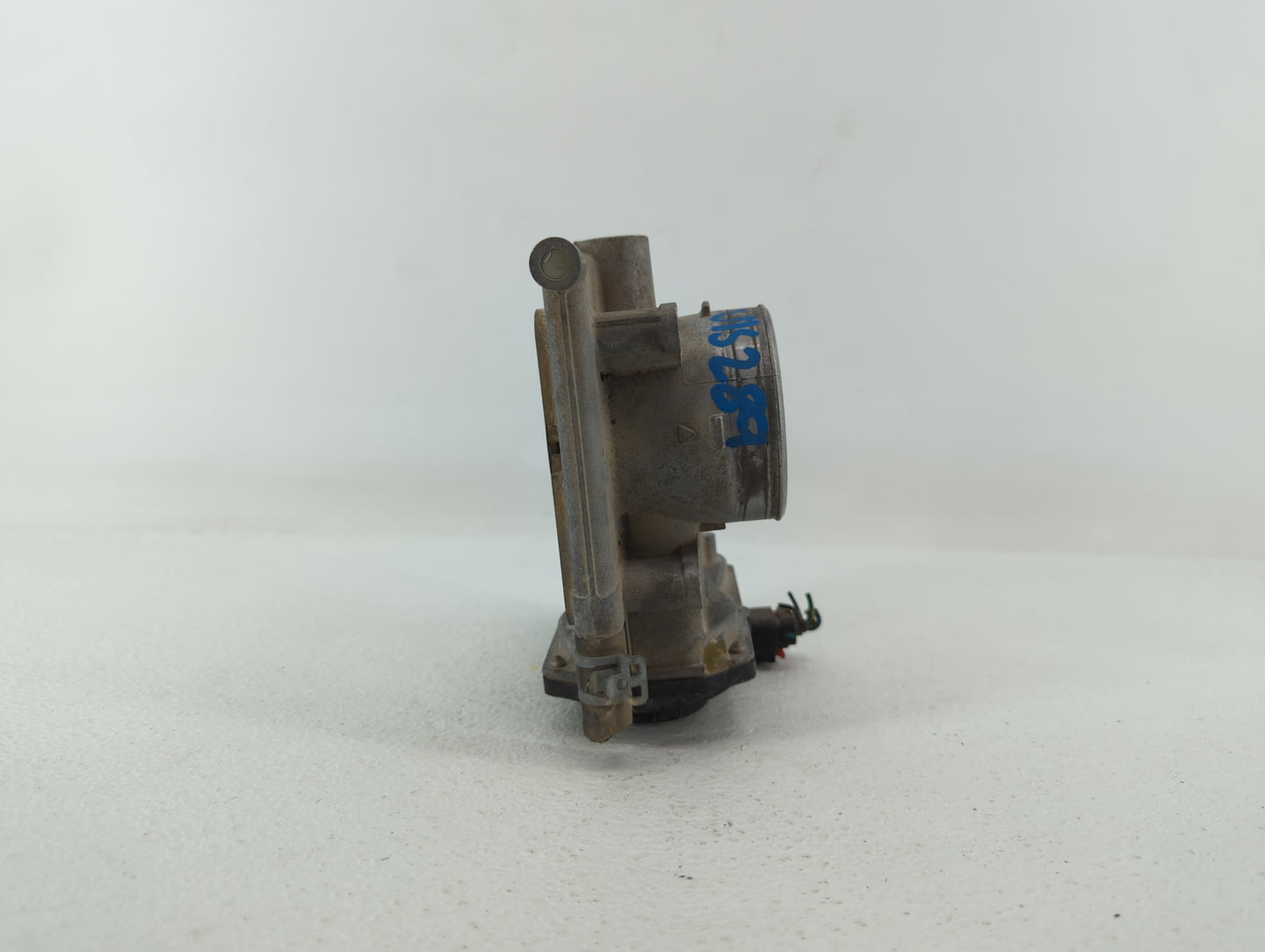 2006-2009 Ford Fusion Throttle Body P/N:6E5G-9F991-A Fits Fits 2006 2007 2008 2009 OEM Used Auto Parts - Oemusedautoparts1.c