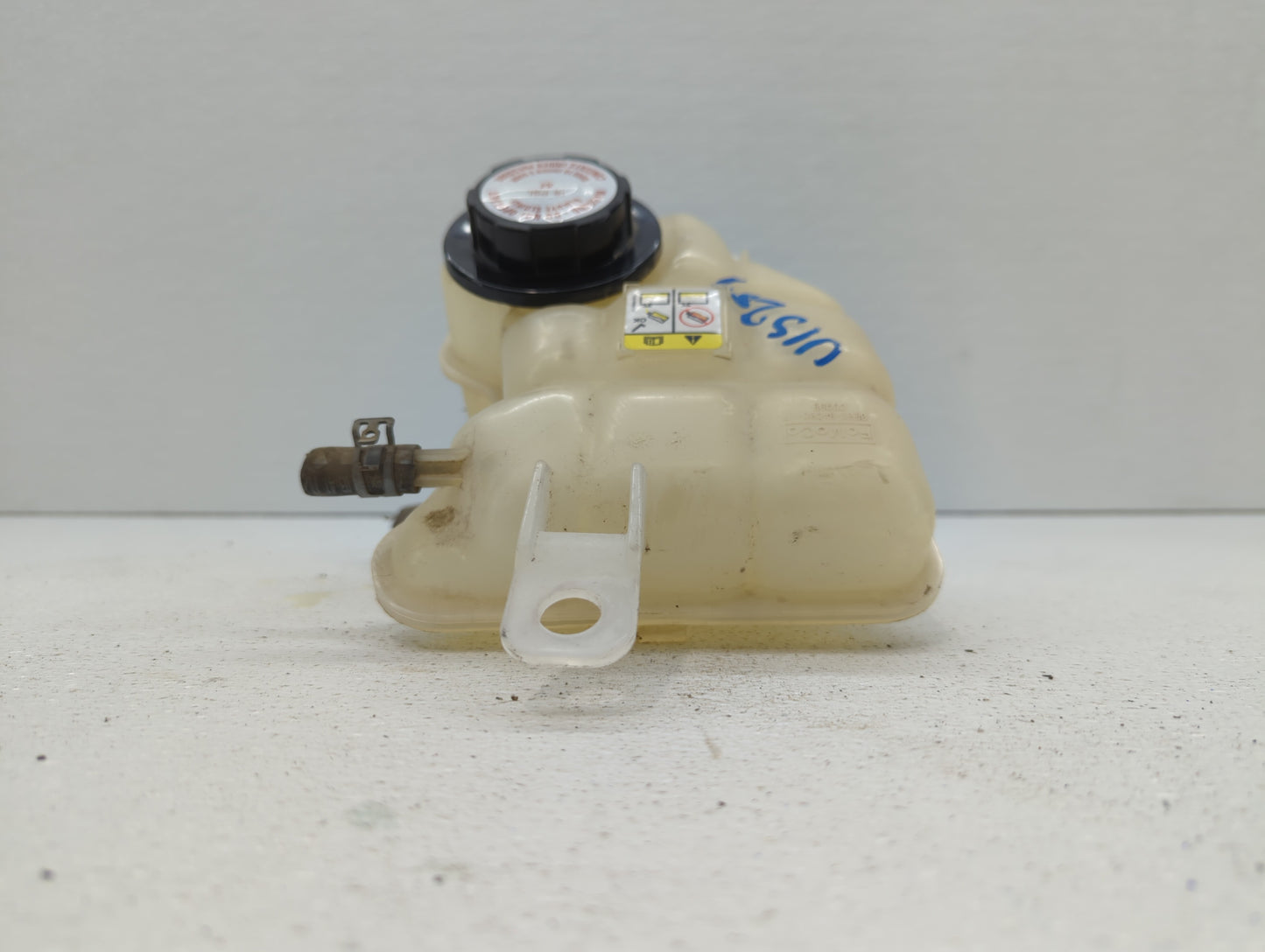 2006-2009 Ford Fusion Radiator Coolant Overflow Expansion Tank Bottle 384601 - Oemusedautoparts1.com