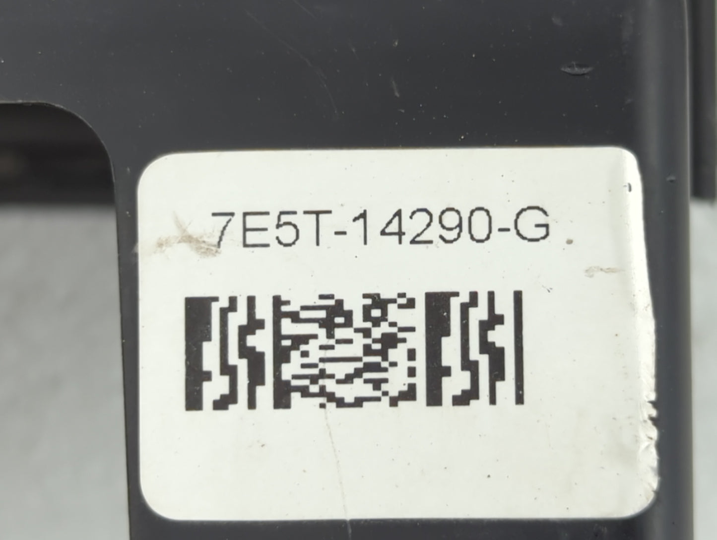 2006-2009 Ford Fusion Fusebox Fuse Box Panel Relay Module P/N:7E5T-14290-G Fits Fits 2006 2007 2008 2009 OEM Used Auto Parts