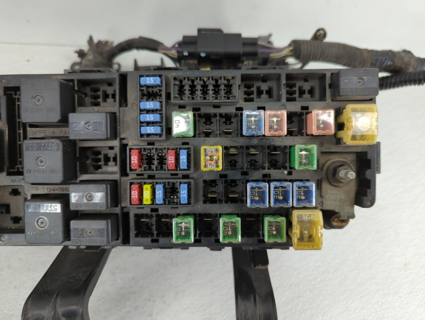 2006-2009 Ford Fusion Fusebox Fuse Box Panel Relay Module P/N:6E5T-14290-Z 7E5T-14290-M Fits Fits 2006 2007 2008 2009 OEM Us