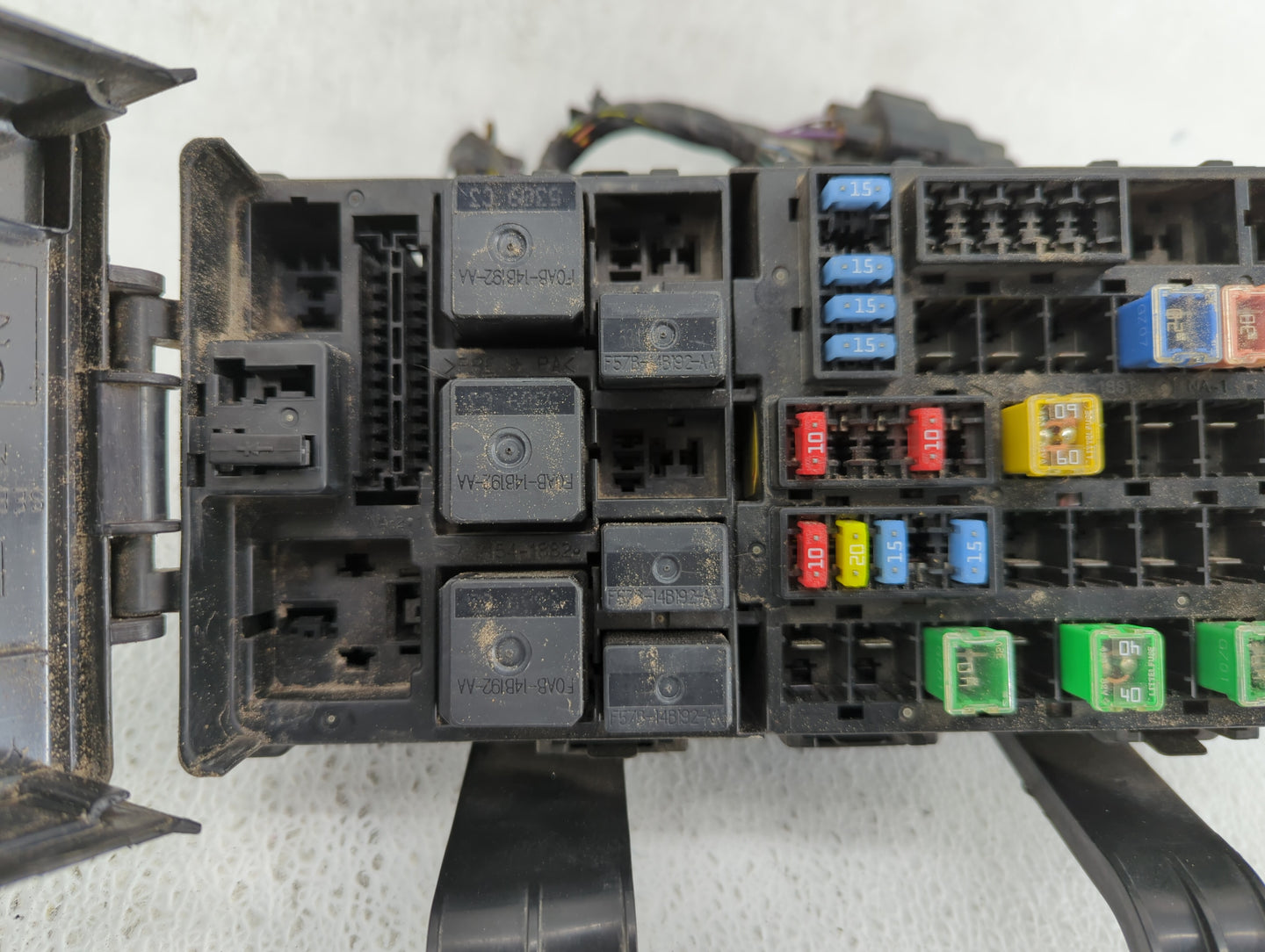 2006-2009 Ford Fusion Fusebox Fuse Box Panel Relay Module P/N:6E5T-14290-AD 6E5T-14290-Z Fits Fits 2006 2007 2008 2009 OEM U