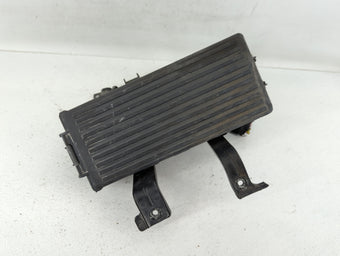 compare product 2006-2009 Ford Fusion Fusebox Fuse Box Panel Relay Module P/N:6E5T-14290-AC 6E5T-14290-AD Fits Fits 2006 2007 2008 2009 OEM Used Auto Parts