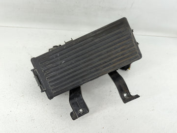 2006-2009 Ford Fusion Fusebox Fuse Box Panel Relay Module P/N:6E5T-14290-AC 6E5T-14290-AD Fits Fits 2006 2007 2008 2009 OEM 