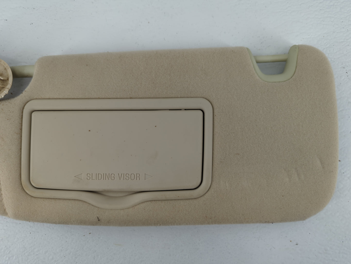 2006-2009 Ford Fusion Sun Visor Shade Replacement Passenger Right Mirror Fits Fits 2006 2007 2008 2009 OEM Used Auto Parts -