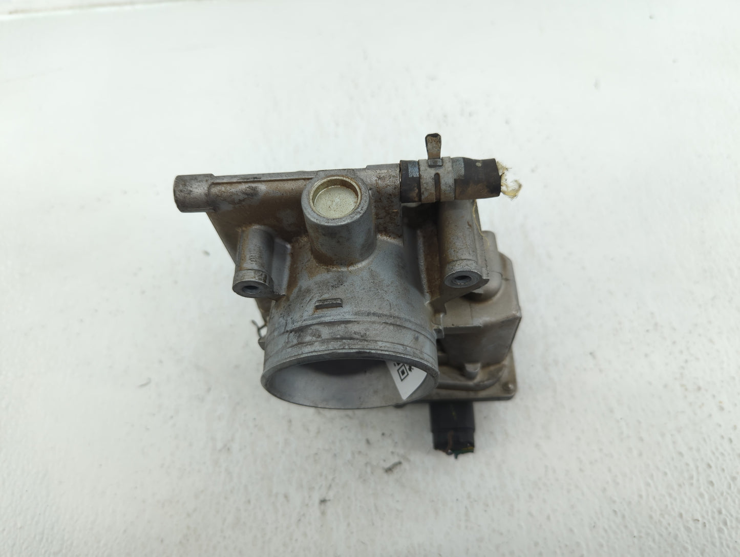 2006-2009 Ford Fusion Throttle Body P/N:6E5G-9F991-A Fits Fits 2006 2007 2008 2009 OEM Used Auto Parts - Oemusedautoparts1.c