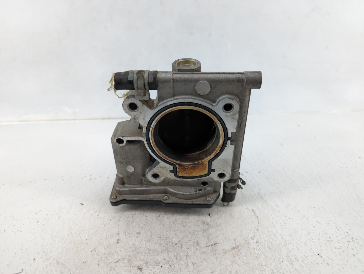 2006-2009 Ford Fusion Throttle Body P/N:6E5G-9F991-A Fits Fits 2006 2007 2008 2009 OEM Used Auto Parts - Oemusedautoparts1.c