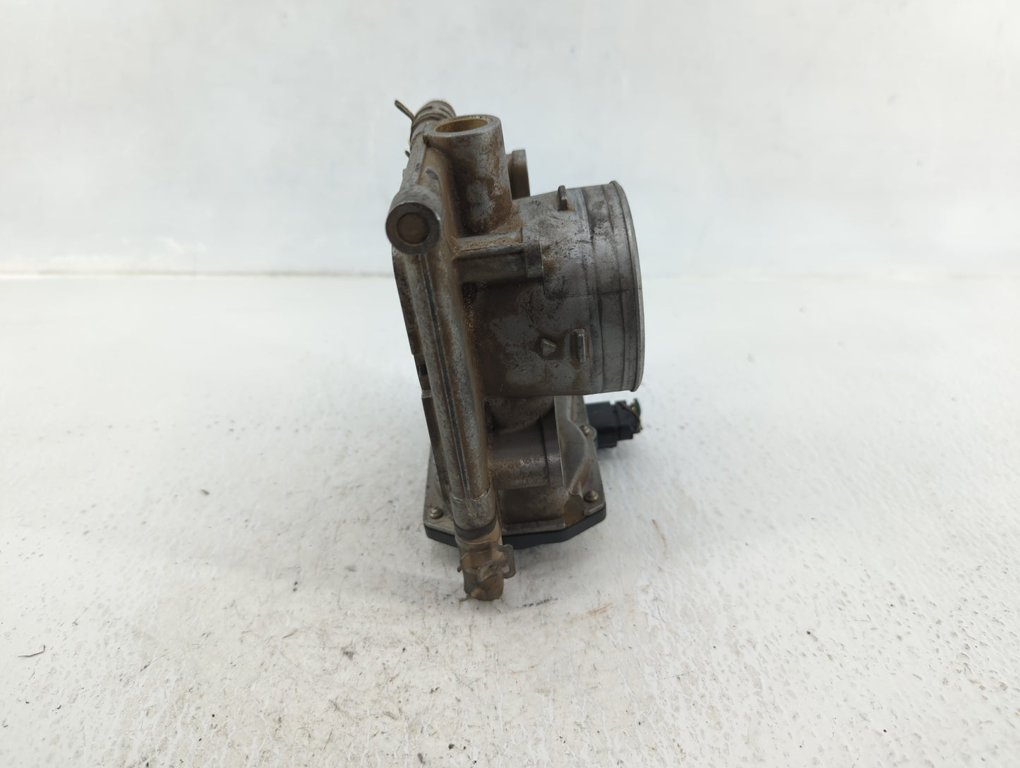 2006-2009 Ford Fusion Throttle Body P/N:6E5G-9F991-A Fits Fits 2006 2007 2008 2009 OEM Used Auto Parts - Oemusedautoparts1.c